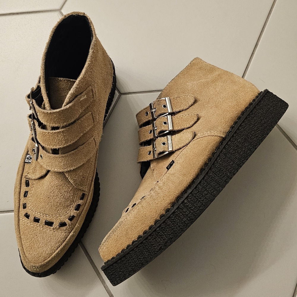 Pointed Creeper 3-Buckle Boot